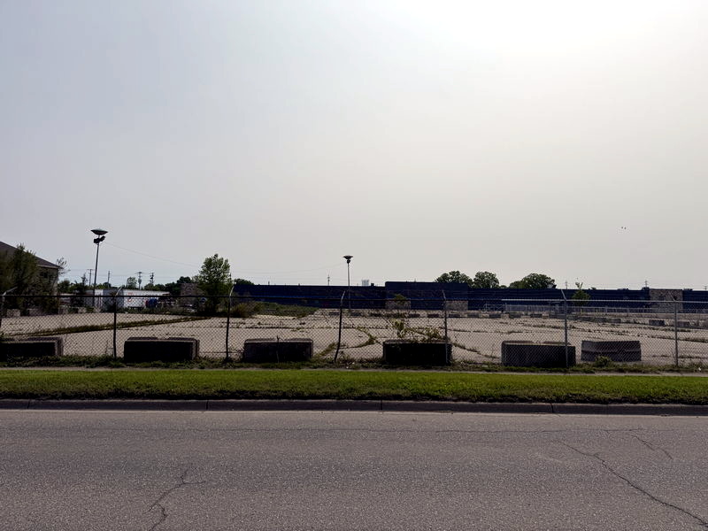 Flint Mall Shopping Center (cancelled) - June 3 2025 (newer photo)